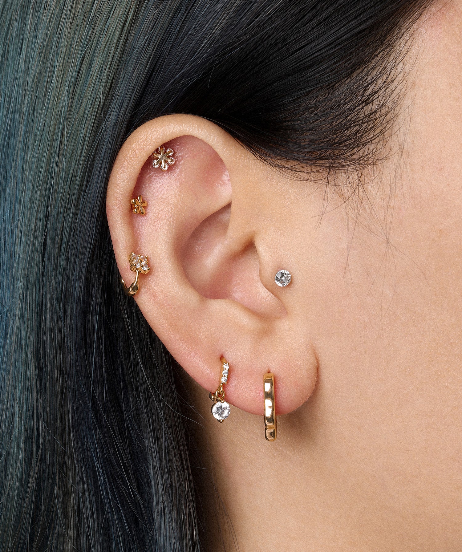 Cute Flower Hoops - OumoJewelry