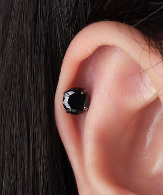 Basic Black Gemstone Stud - OumoJewelry