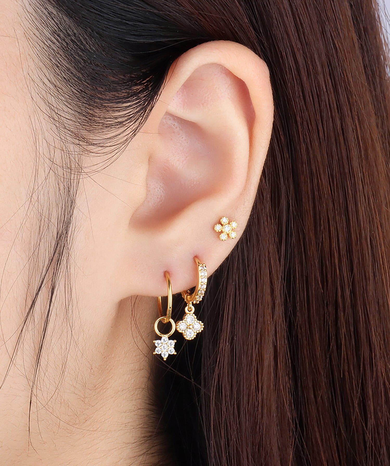 Shiny Flower Charm - OumoJewelry