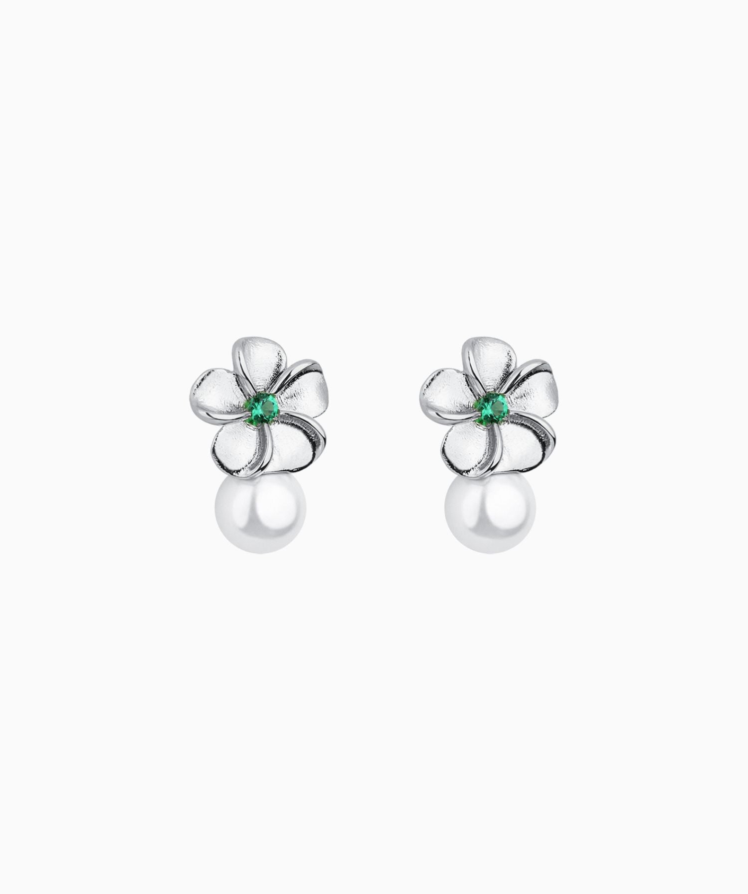 Pearl Flower Studs - OumoJewelry