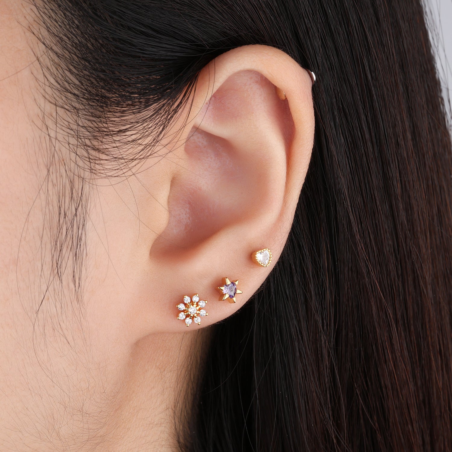 Sparkly Flower Stud - Stainless Steel - Upper Lobe, Helix - Oumo Jewelry