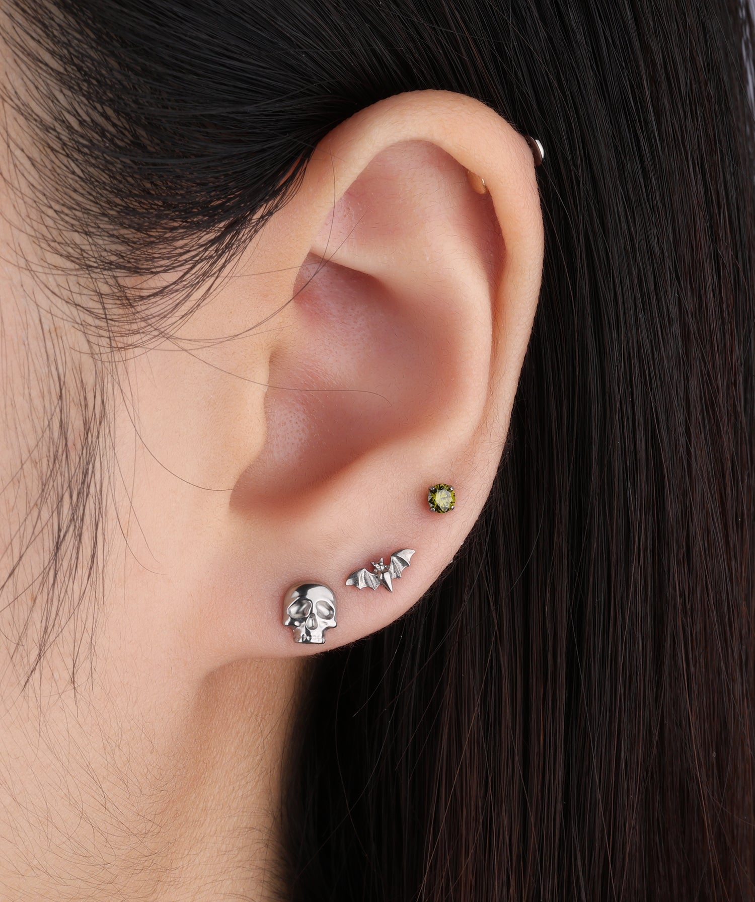 💀Titanium Cool Skull Flatback Stud - OumoJewelry