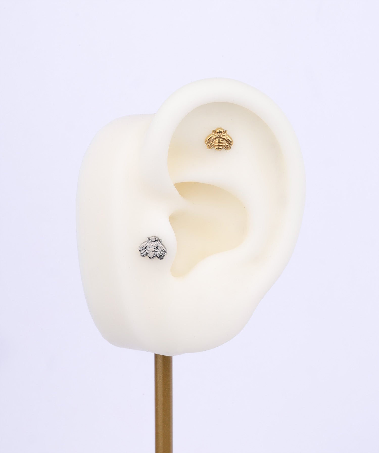 Titanium Bee Flatback Stud ๐ - OumoJewelry