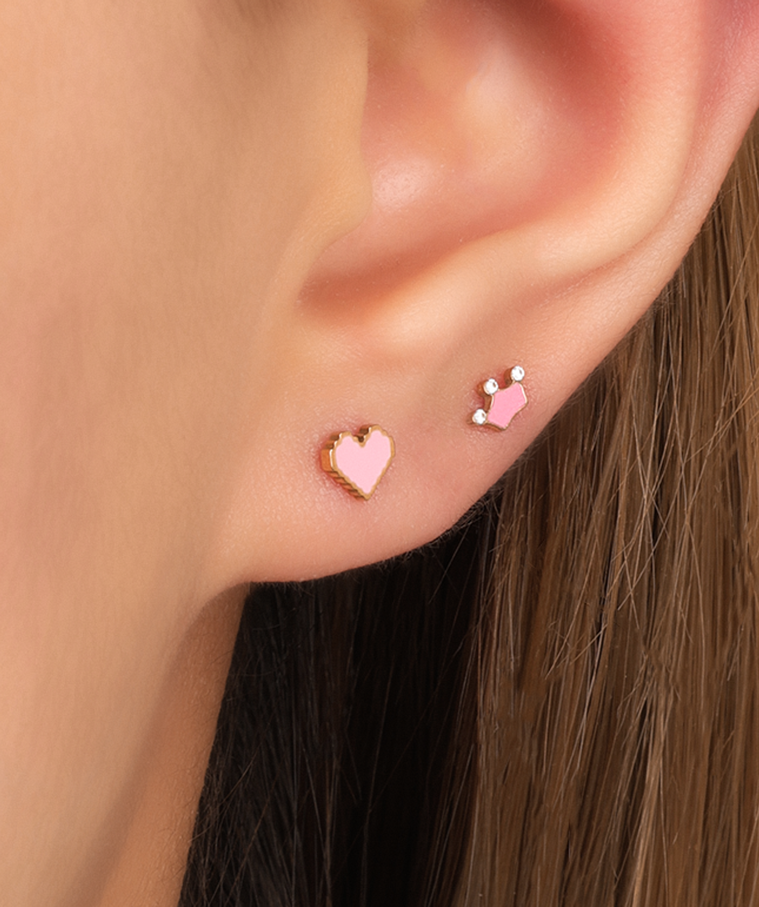 Titanium Pink Crown Stud - OumoJewelry