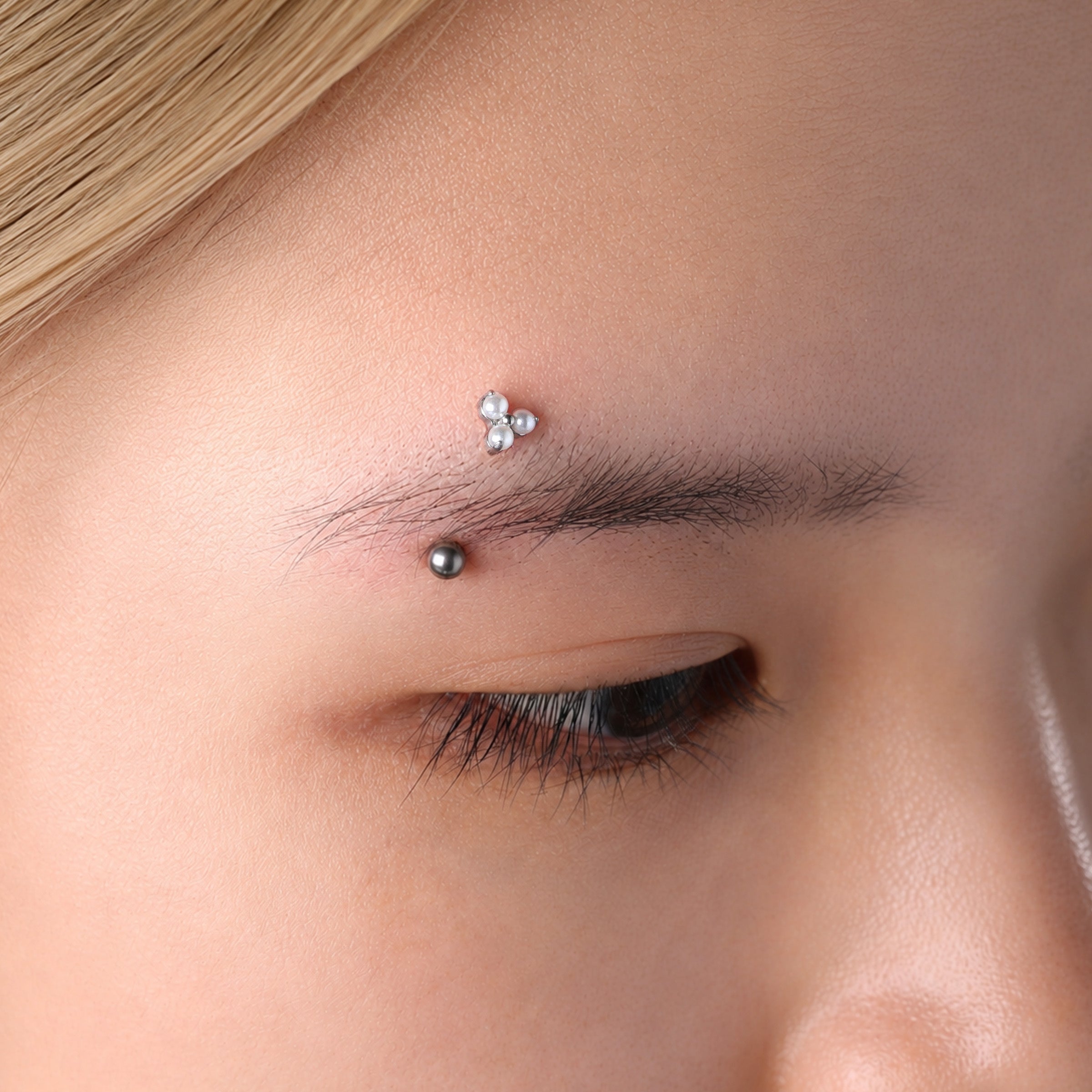 Titanium Tessa Curved Barbell