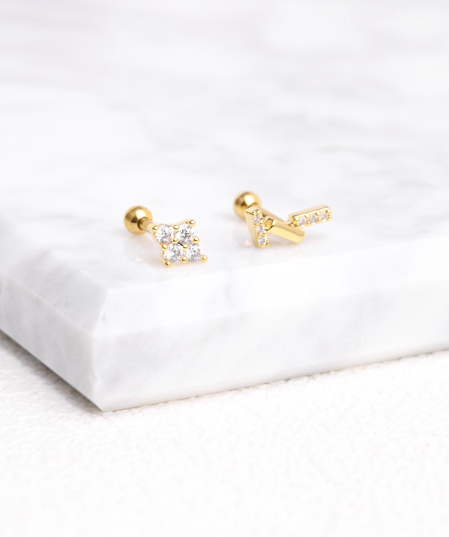 Asymmetric Rectangular Stud - OumoJewelry
