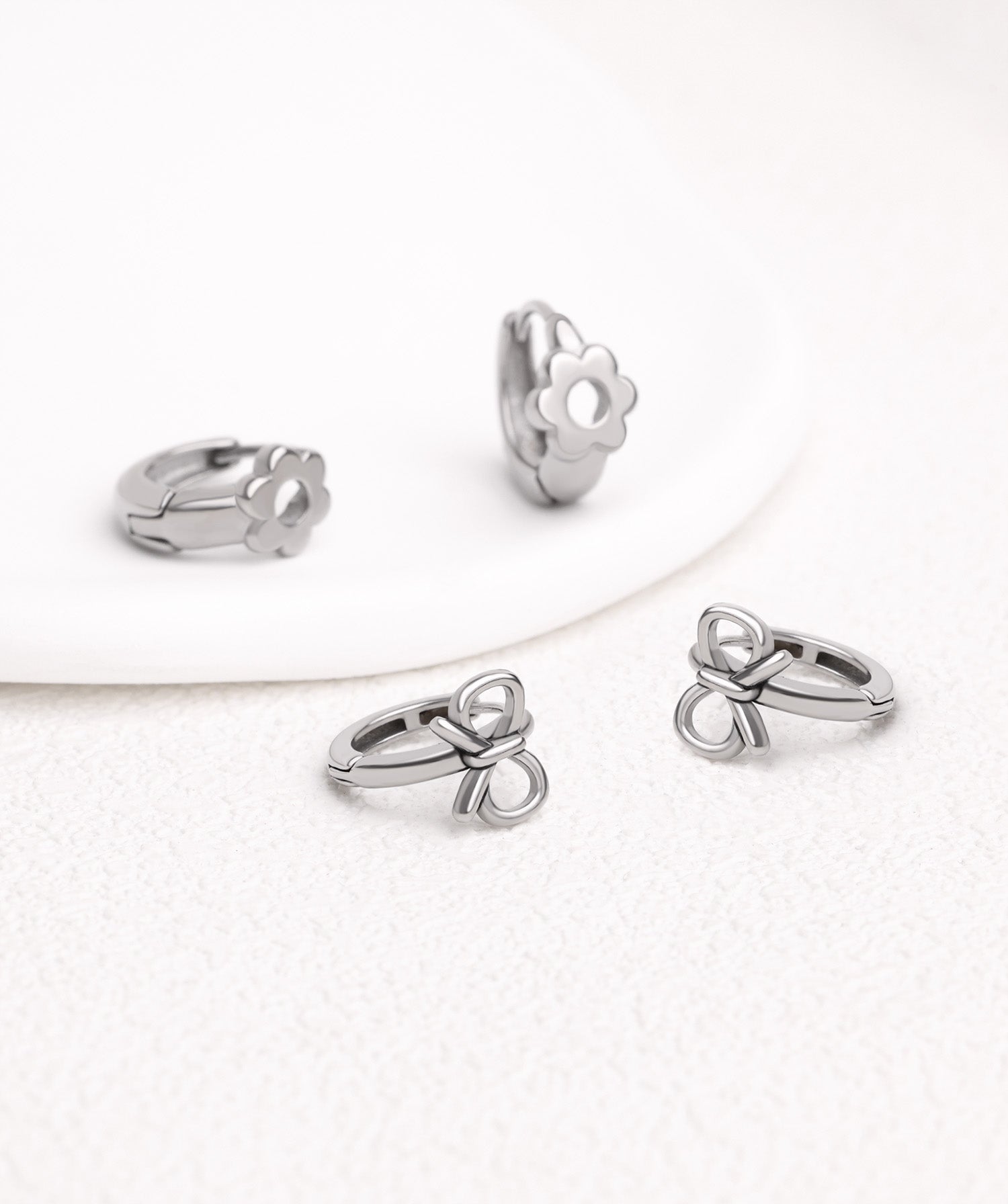 Cute Bow Hoop Earrings - OumoJewelry