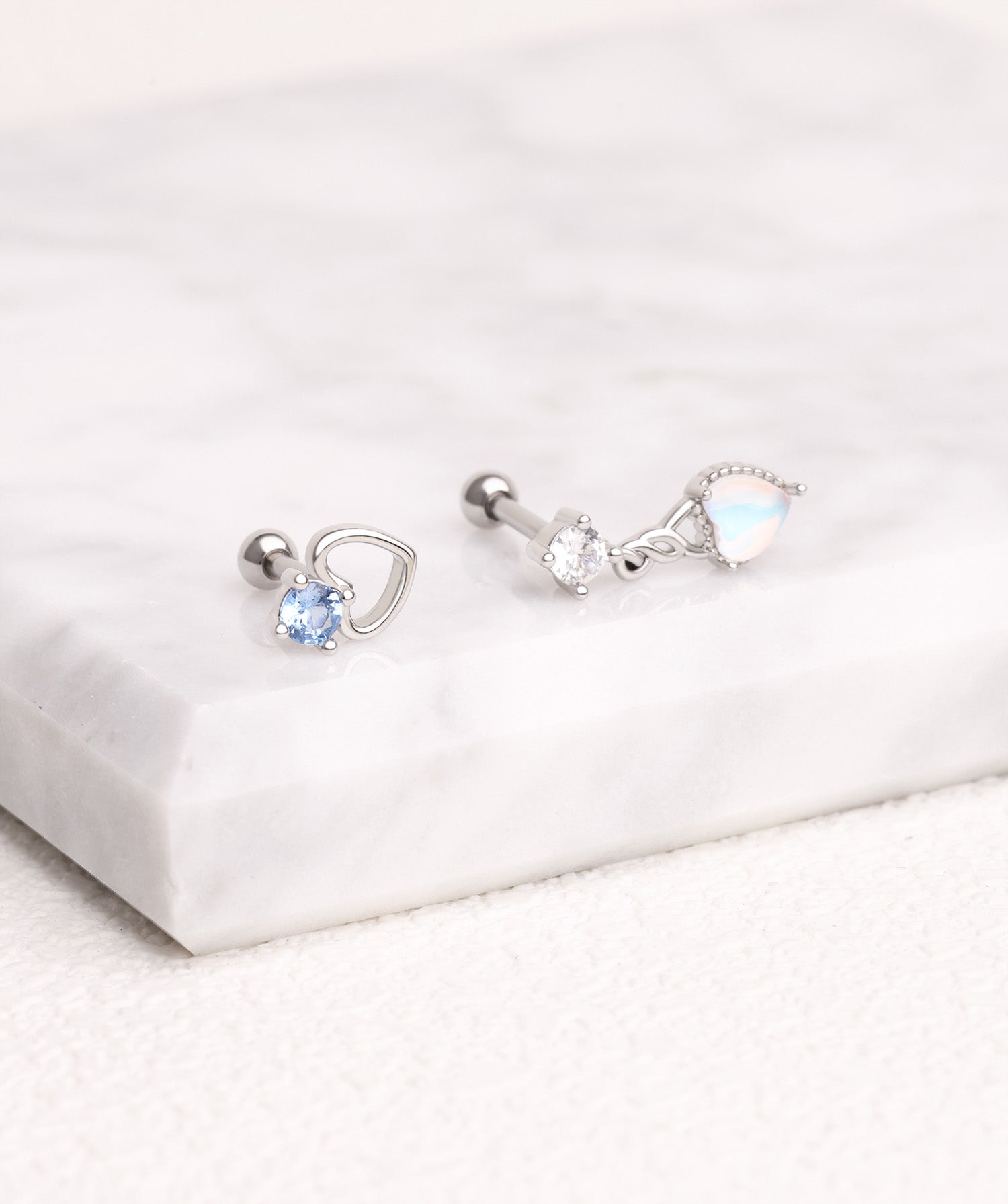 Charming Hollow Heart Stud - OumoJewelry