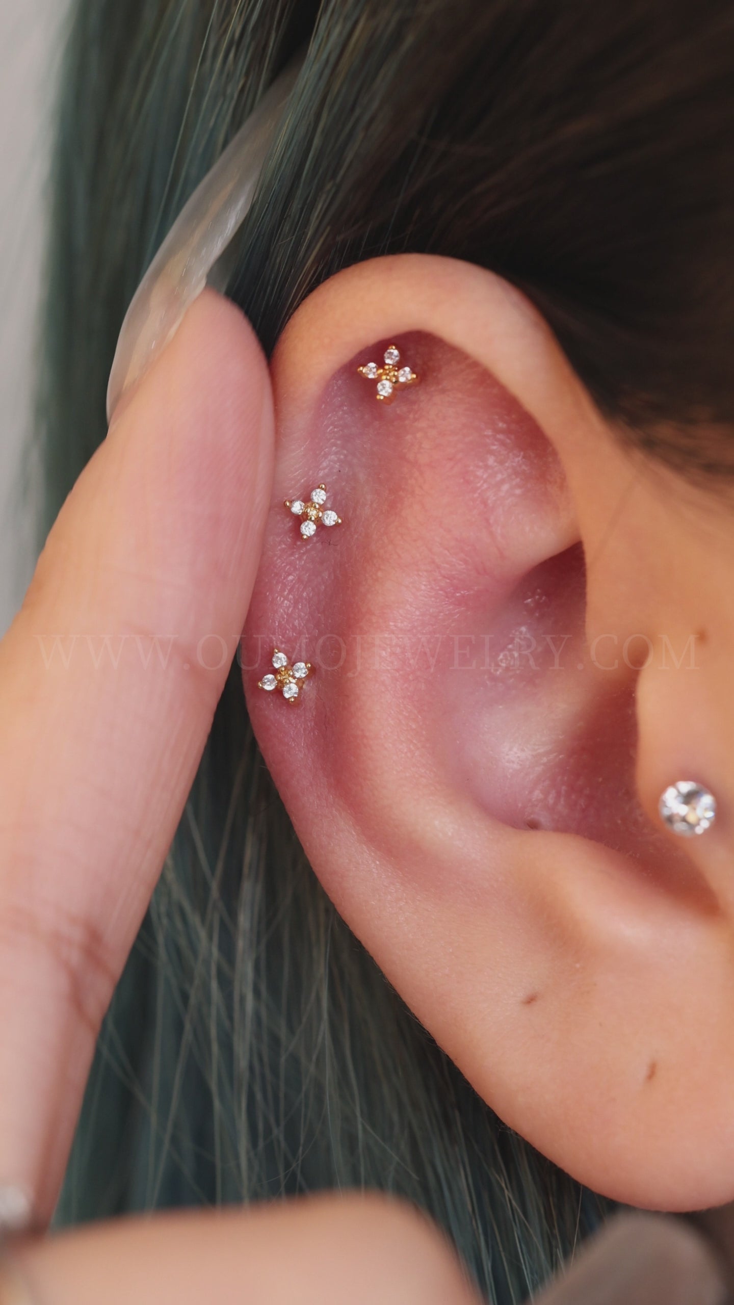 Mini Flower Stud