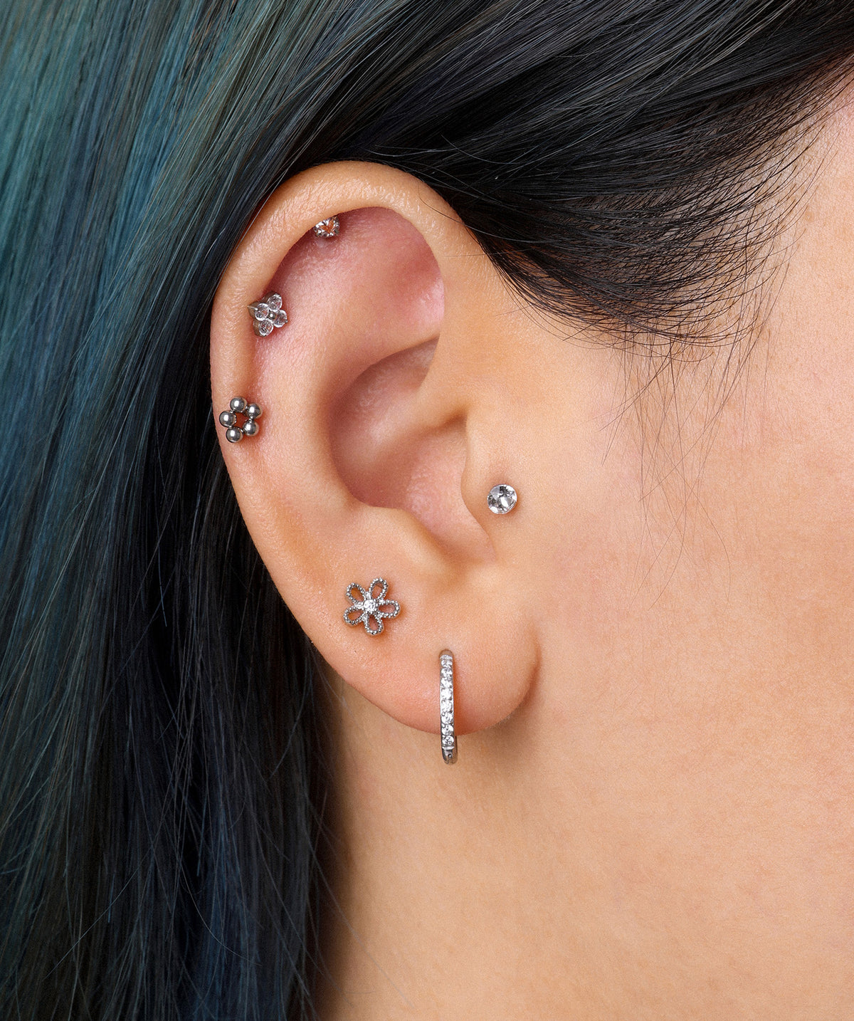 Titanium Lovely Flower Flatback Stud - Titanium - Helix, Forward Helix, Upper Lobe - Oumo Jewelry