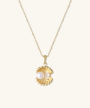 Shell Belle Necklace - Brass - Oumo Jewelry