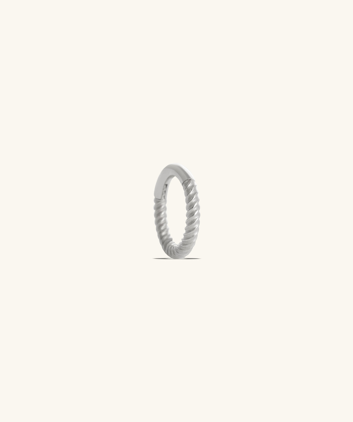 Twist Clicker Hoop - Stainless Steel - Upper Lobe, Helix, Daith - Oumo Jewelry