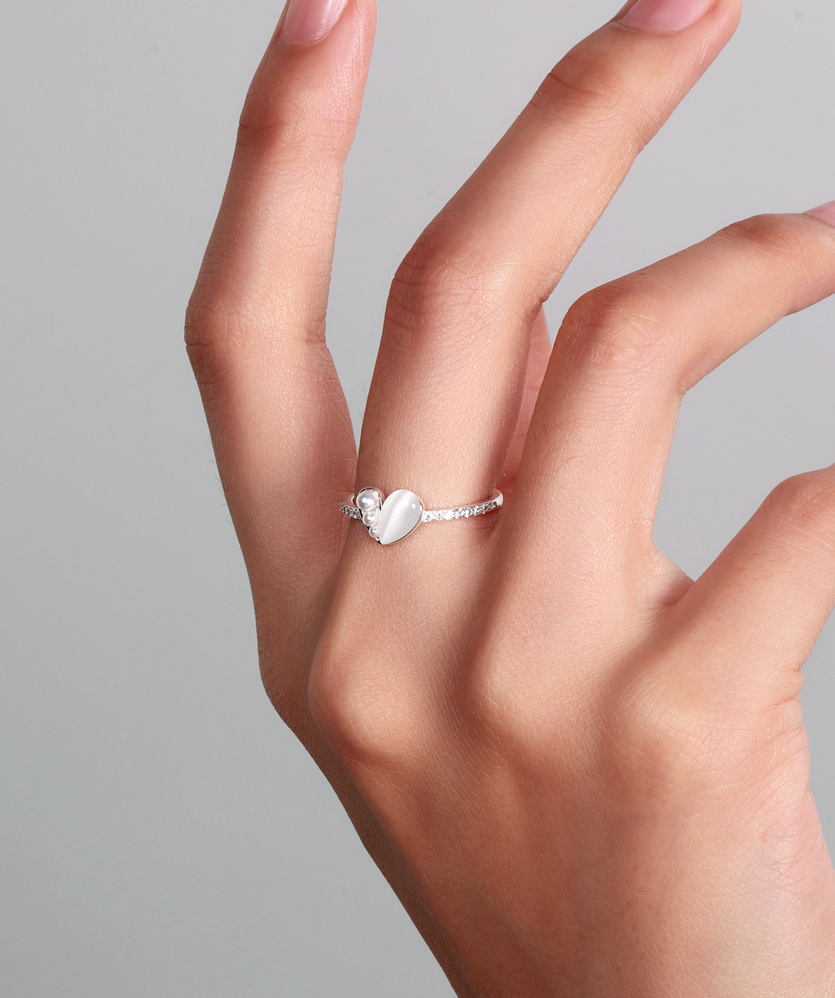 Pearl Heart Ring - Brass - Oumo Jewelry