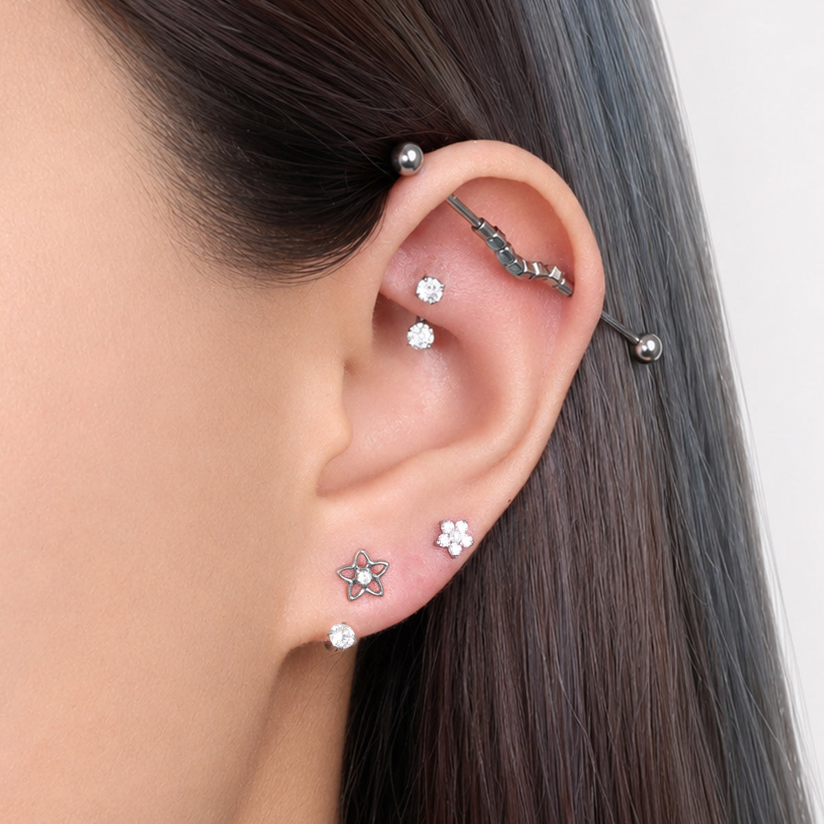 Titanium Reina Horseshoe Ring - Titanium - Upper Lobe, Conch, Eyebrow - Oumo Jewelry