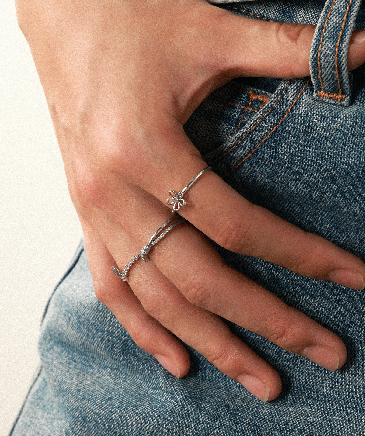 Twinkling Knot Ring - Brass - Oumo Jewelry