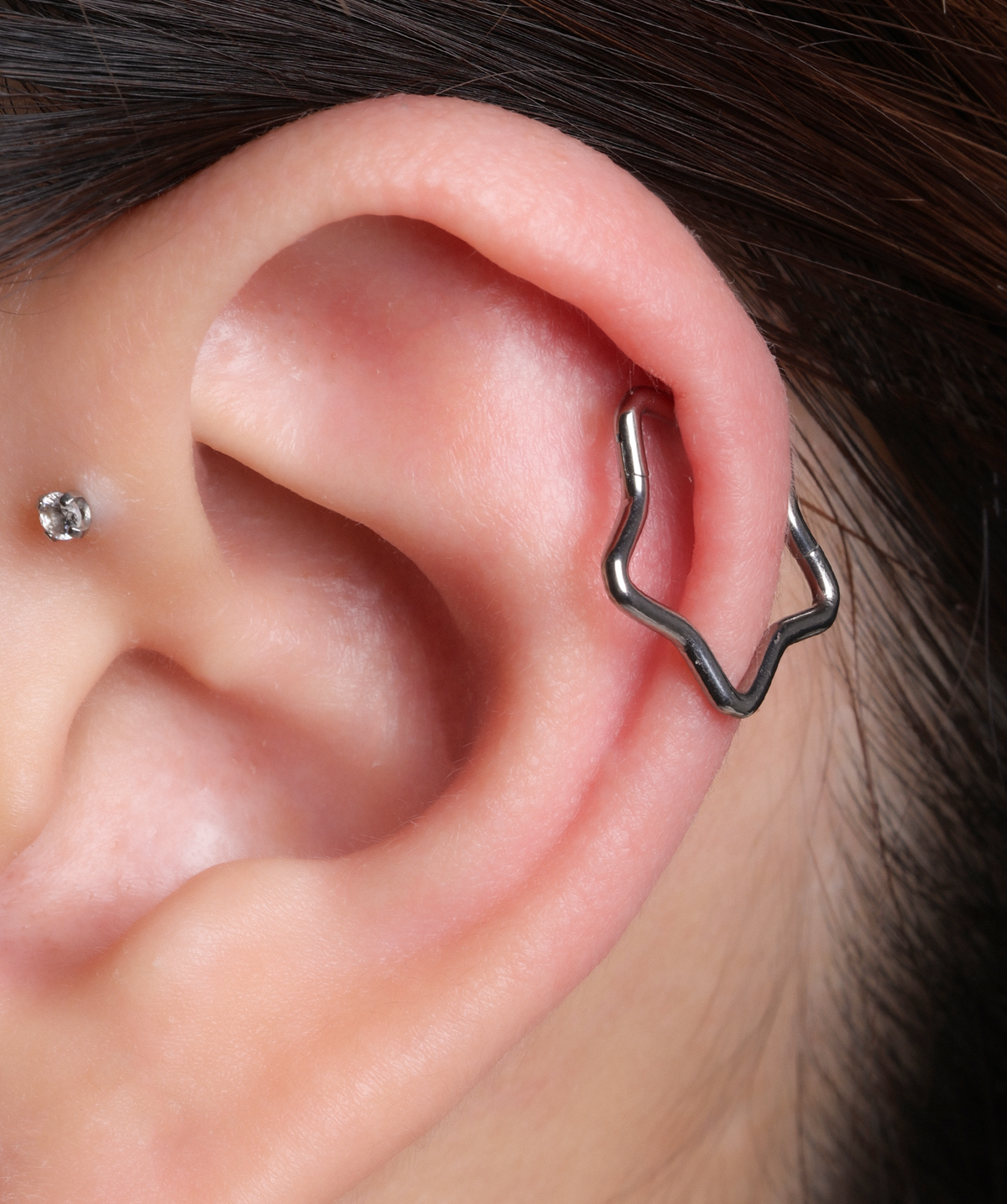 Titanium Star Clicker Hoop - Titanium - Lobe, Upper Lobe, Helix - Oumo Jewelry