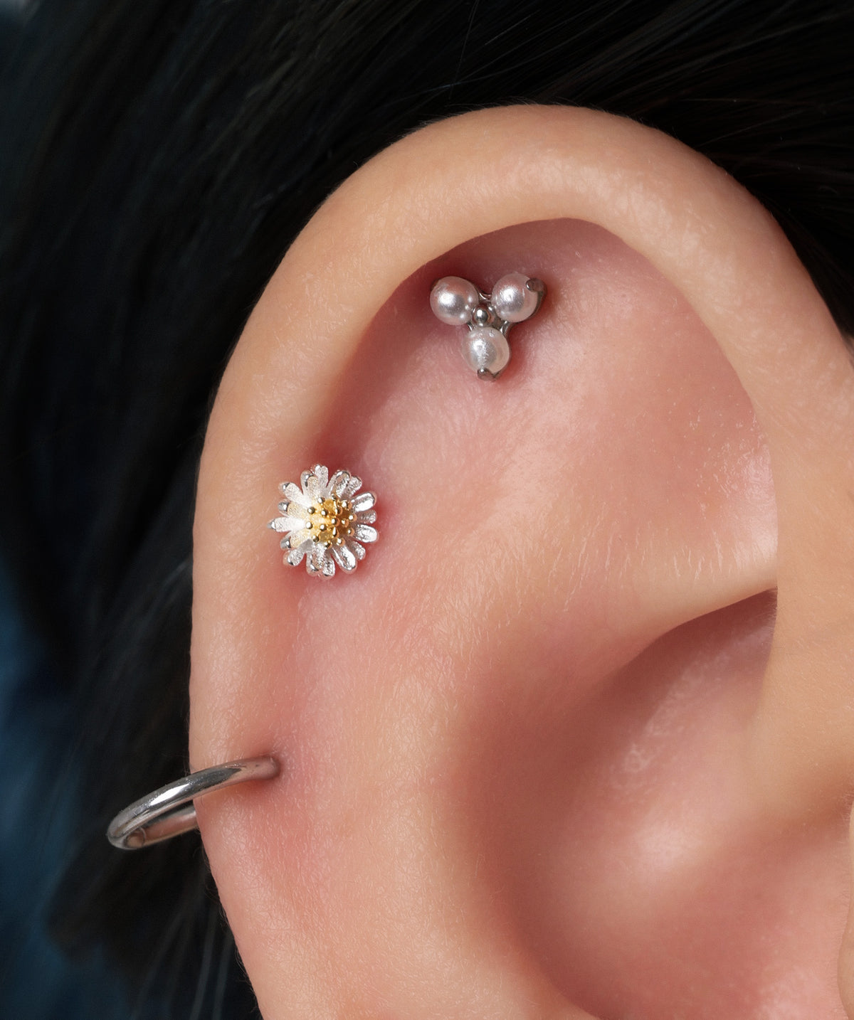 Titanium Elegant Pearl Flatback Stud - Titanium - Helix, Upper Lobe, Conch - Oumo Jewelry
