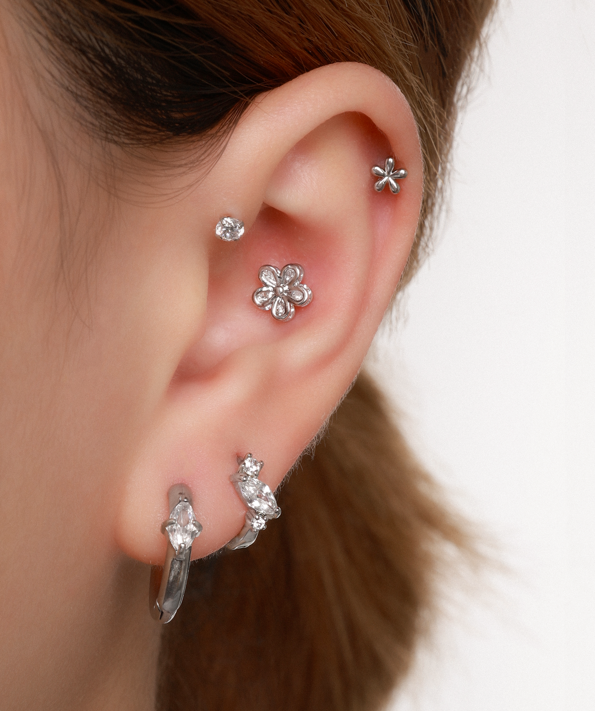 Threadless Sparkle Gems Flatback Stud - Stainless Steel - Helix, Forward Helix, Upper Lobe - Oumo Jewelry
