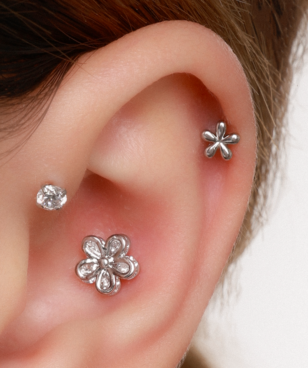Threadless Sparkle Gems Flatback Stud - Stainless Steel - Helix, Forward Helix, Upper Lobe - Oumo Jewelry