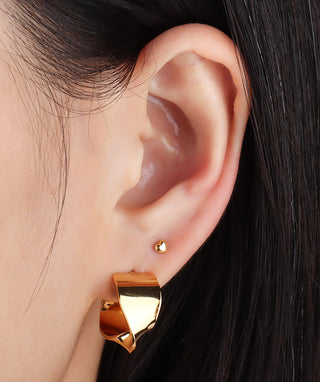 Mini Heart Stud - OumoJewelry