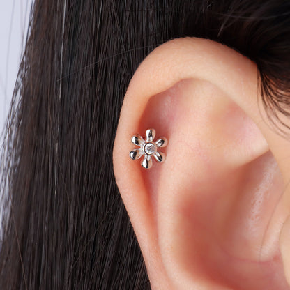 E23m11044 Small Fresh Flower Stud - OhmoJewelry