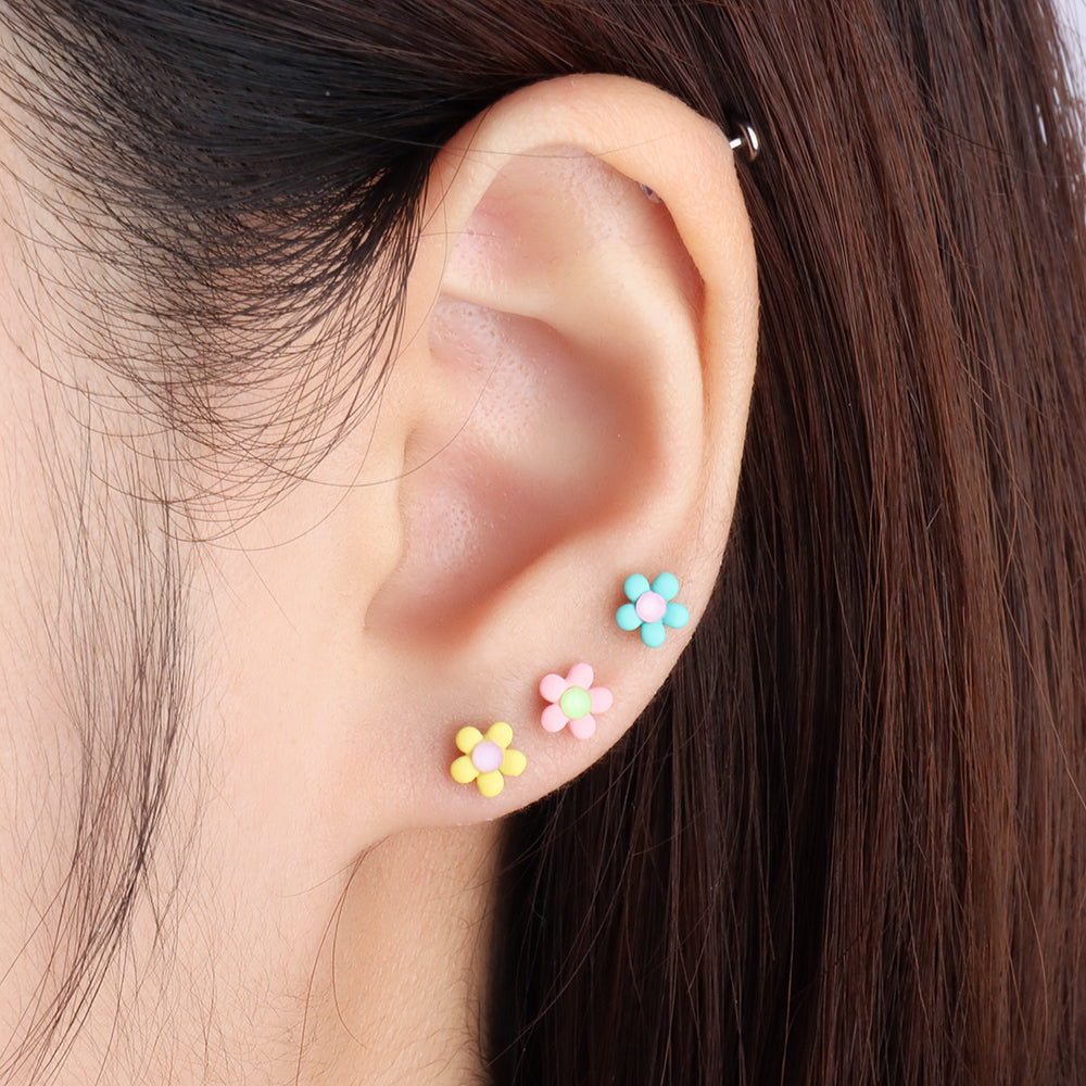 E2401015 Cute Flower Stud - OhmoJewelry