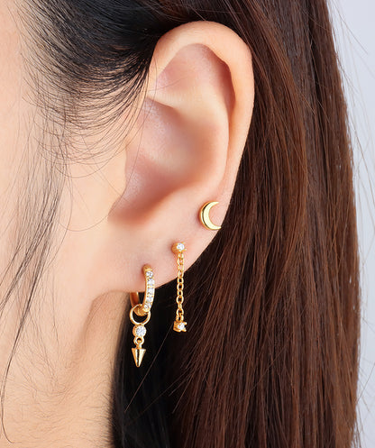 🌙 Crescent Moon Stud