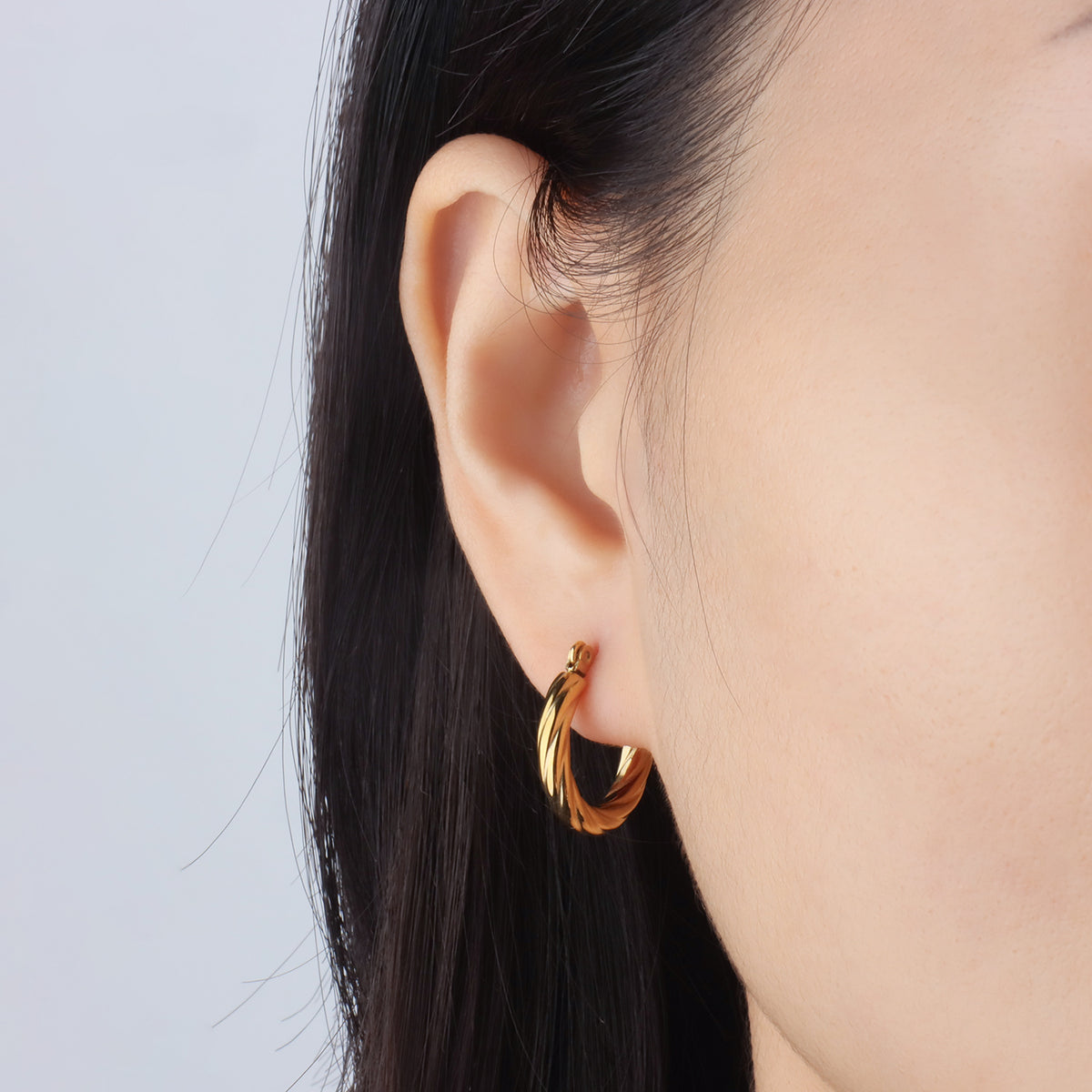 Twist Hoop Earrings - Stainless Steel - Oumo Jewelry