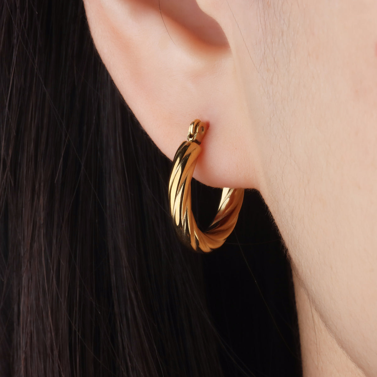 Twist Hoop Earrings - Stainless Steel - Oumo Jewelry