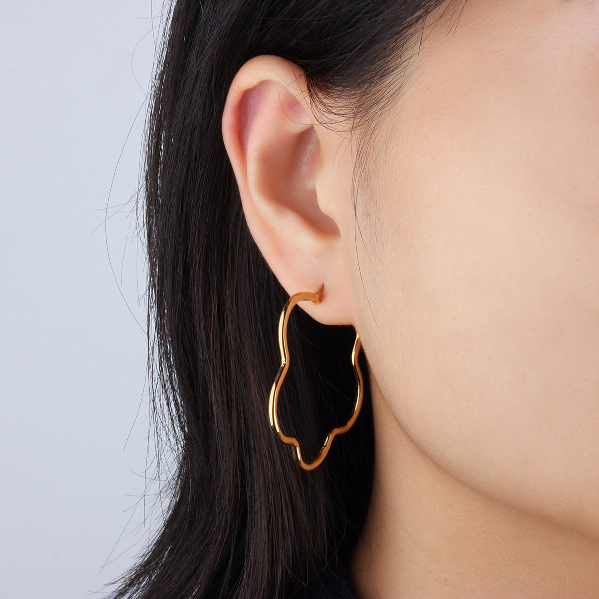 Bold Flower Hoops - Stainless Steel - Oumo Jewelry