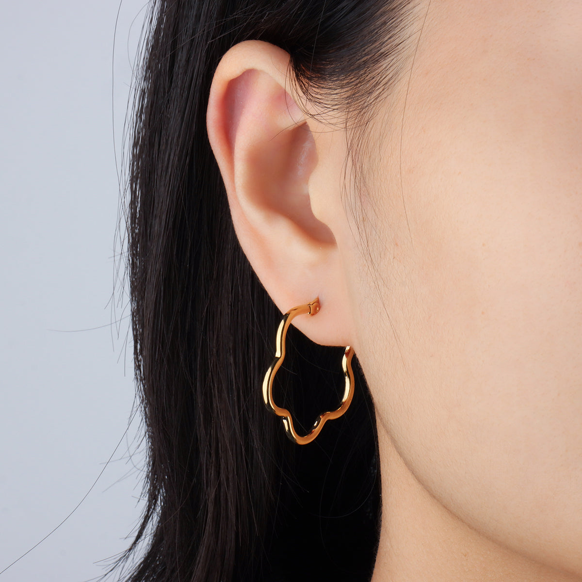 Bold Flower Hoops - Stainless Steel - Oumo Jewelry