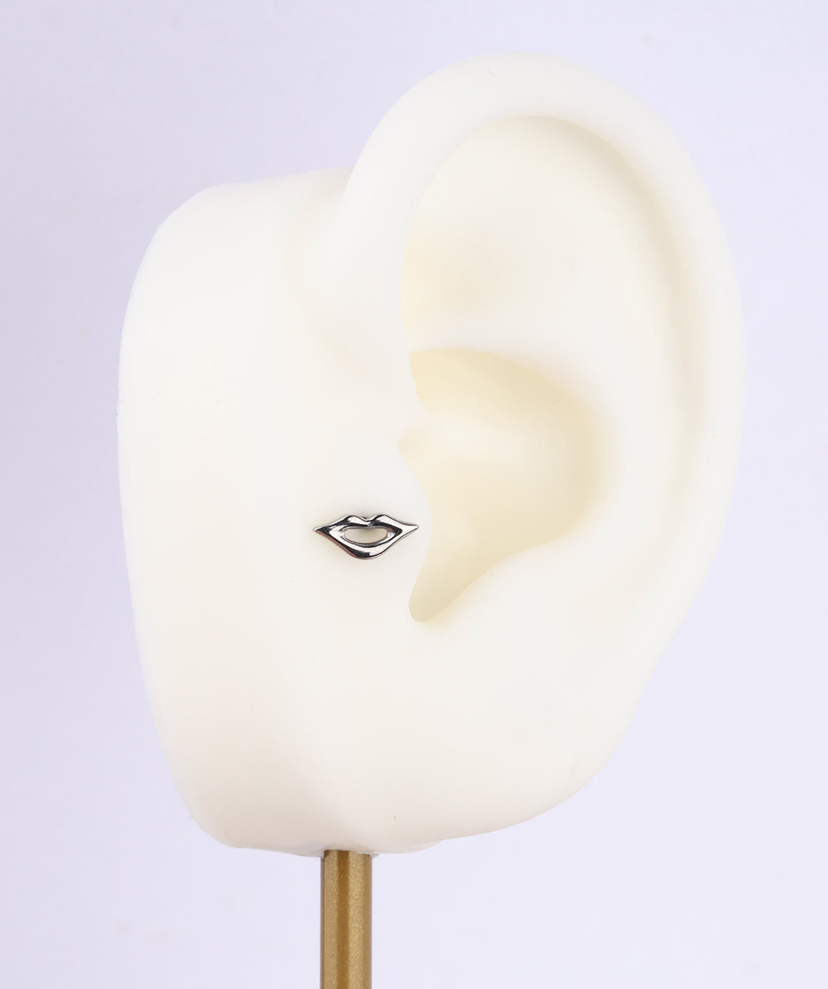 Titanium Lip Flatback Stud - Titanium - Helix, Upper Lobe, Conch - Oumo Jewelry