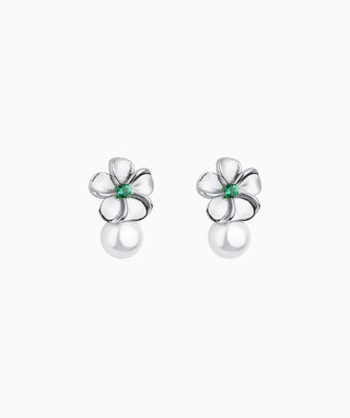 Pearl Flower Studs - OumoJewelry