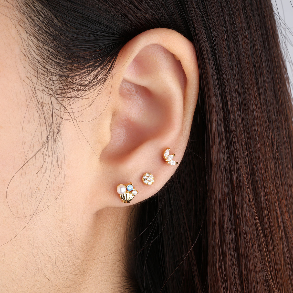 Blue Gem Shell Pearl Stud - Stainless Steel - Upper Lobe, Helix - Oumo Jewelry