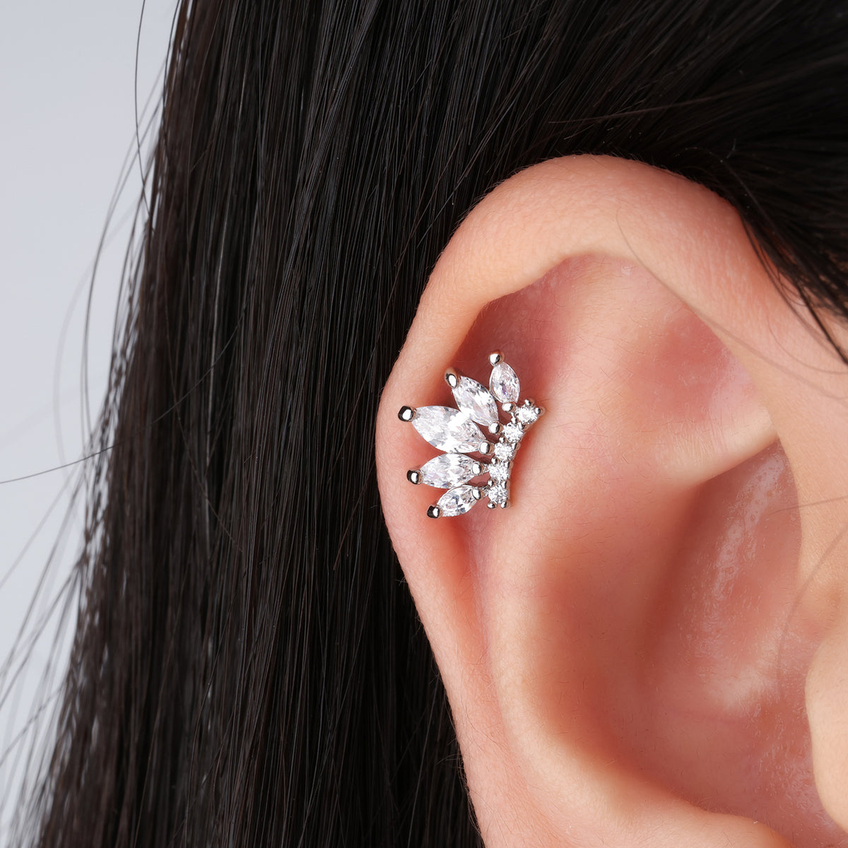 Gorgeous Crown Stud - Stainless Steel - Upper Lobe, Helix, Flat - Oumo Jewelry