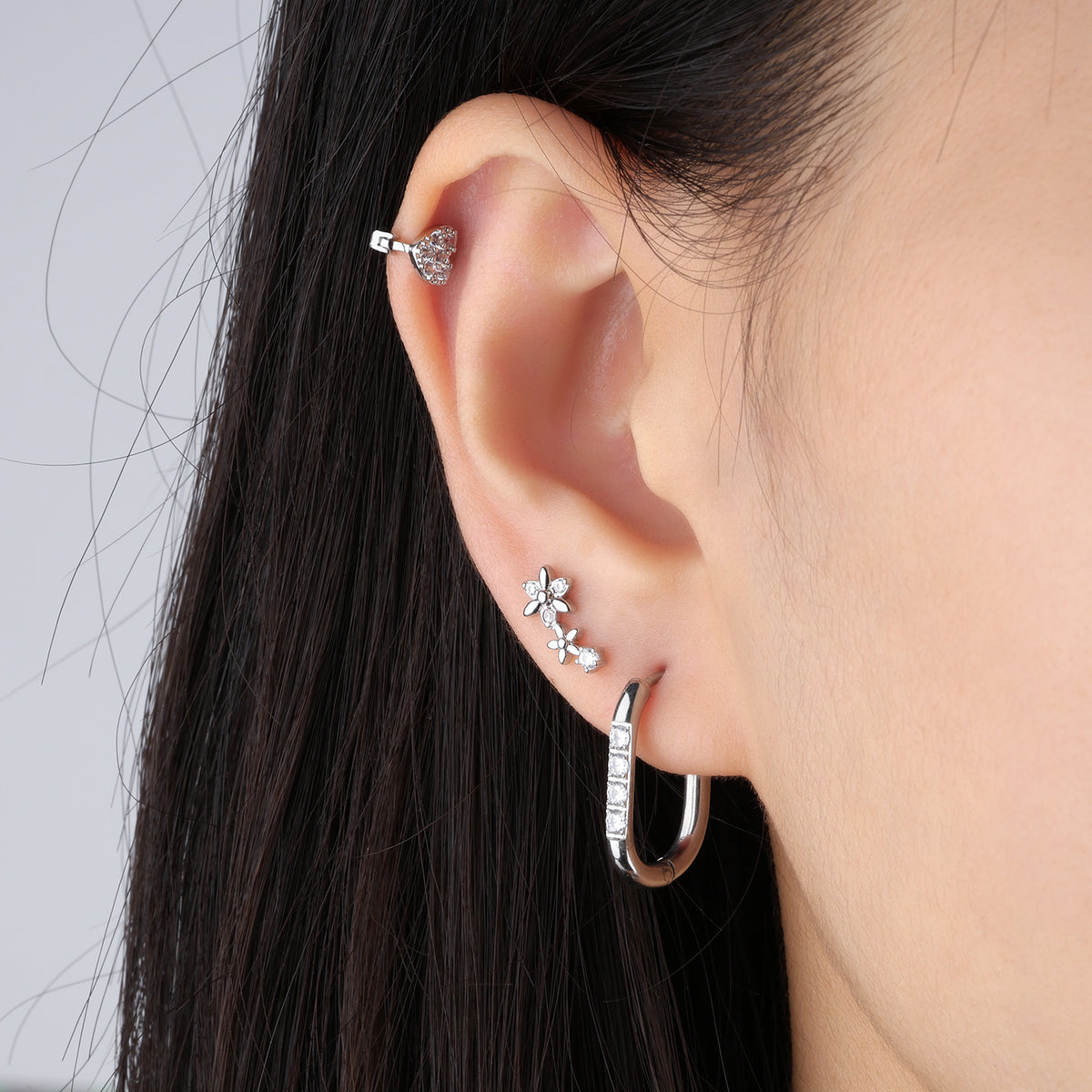 Attractive Flower Stud - Stainless Steel - Upper Lobe, Helix, Flat - Oumo Jewelry