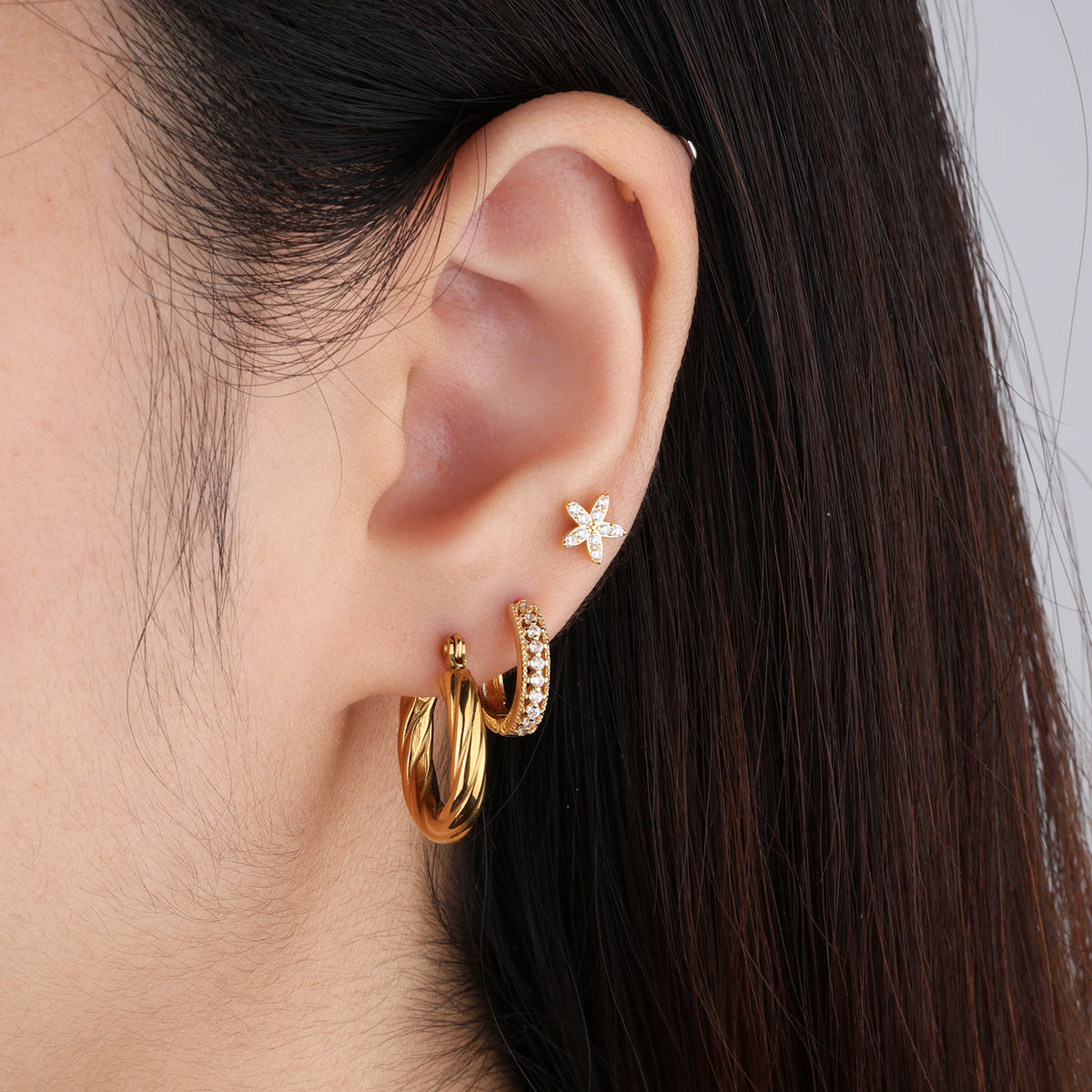Gem Flower Stud - Stainless Steel - Upper Lobe, Helix - Oumo Jewelry