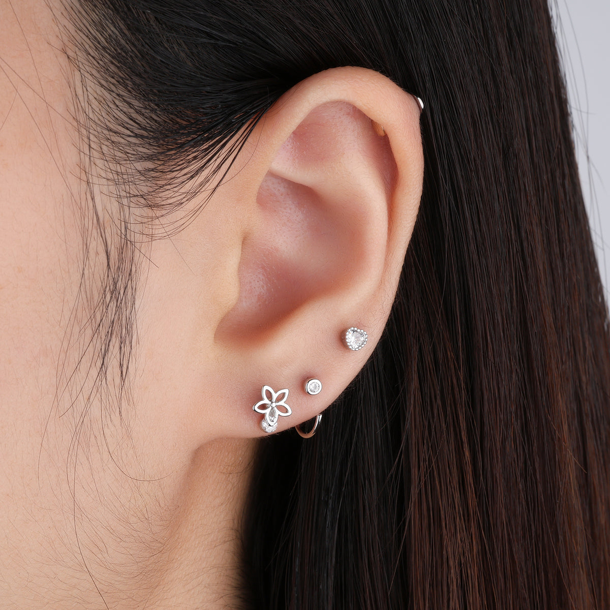 Sparkly Heart Stud - Stainless Steel - Upper Lobe, Helix, Flat - Oumo Jewelry
