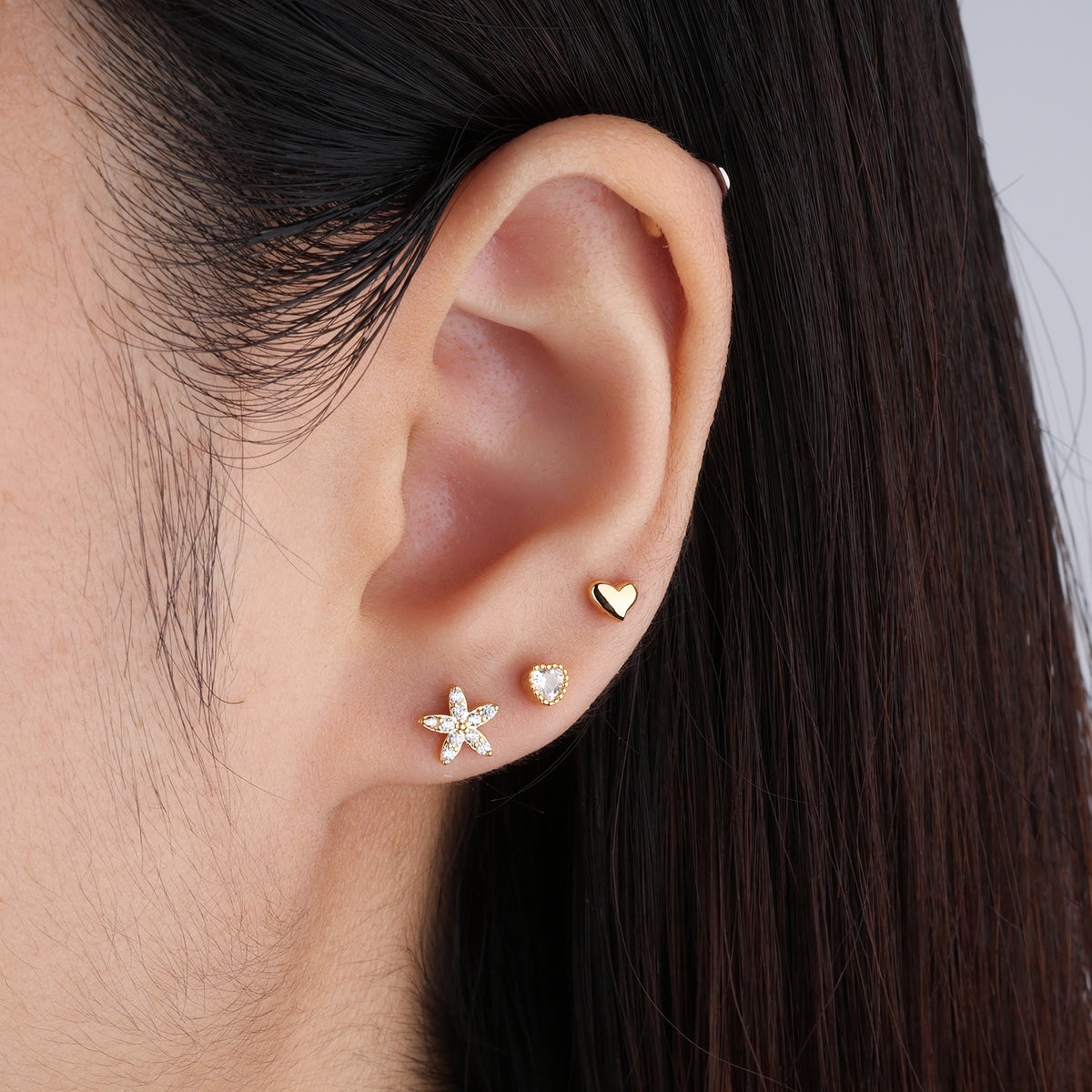 Sparkly Heart Stud - Stainless Steel - Upper Lobe, Helix, Flat - Oumo Jewelry