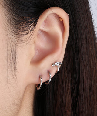 X-Shaped Titanium Clicker Hoop - OumoJewelry
