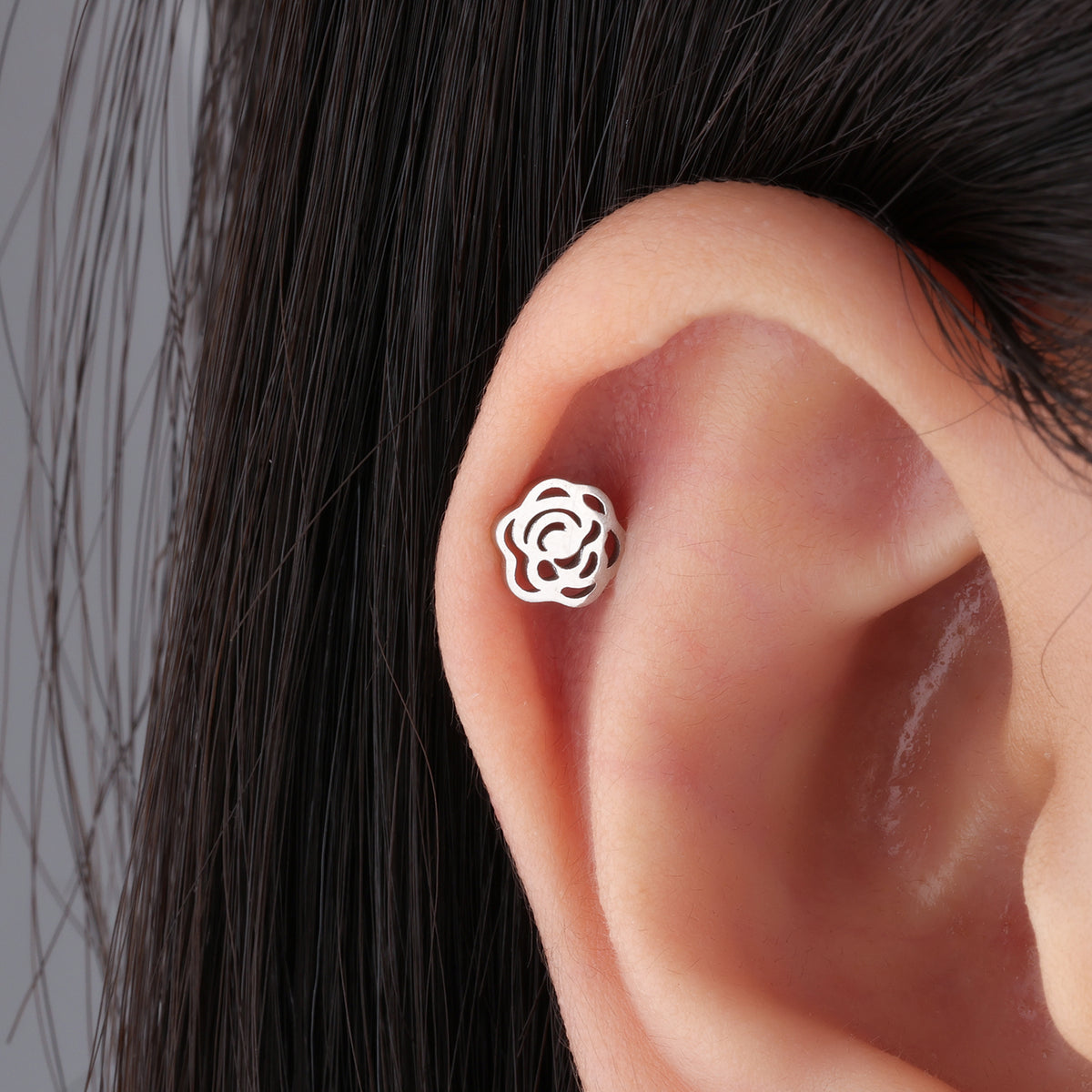 Elegant Hollow Rose Flower Stud - Stainless Steel - Upper Lobe, Helix - Oumo Jewelry