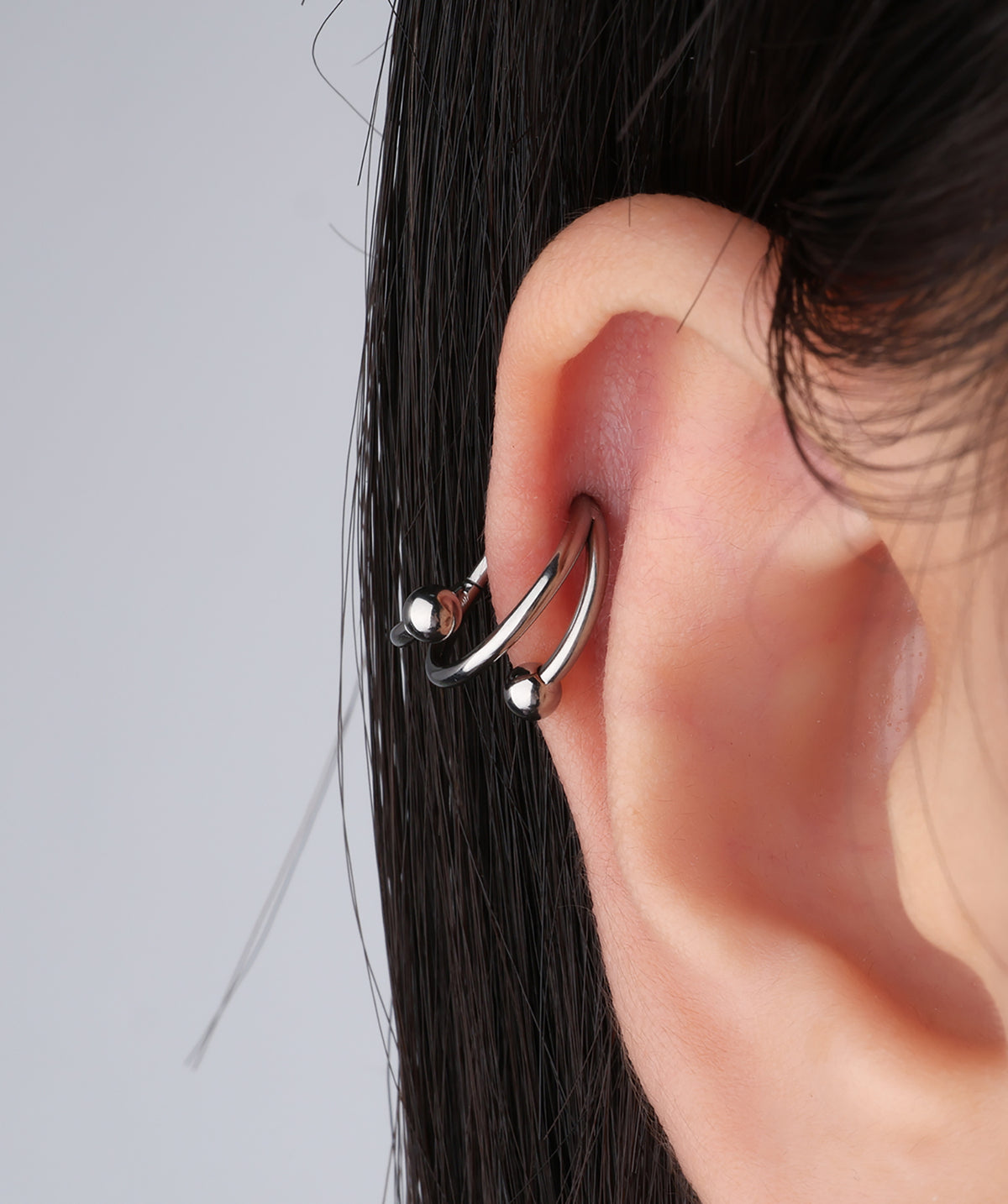 Cool Titanium Clicker Hoop - Titanium - Lobe, Upper Lobe, Helix - Oumo Jewelry