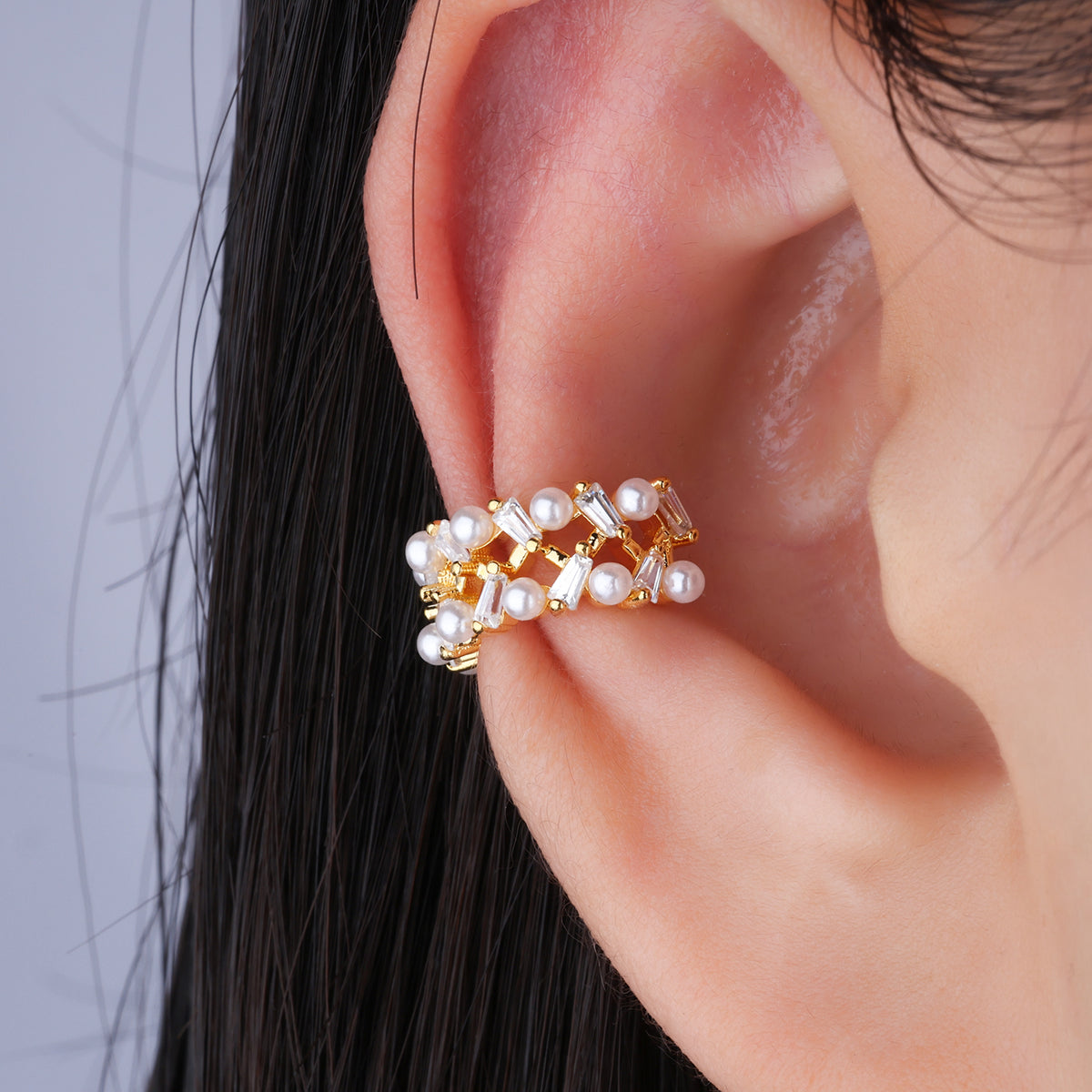 Exquisite Pearl Ear Cuff - Brass - Oumo Jewelry