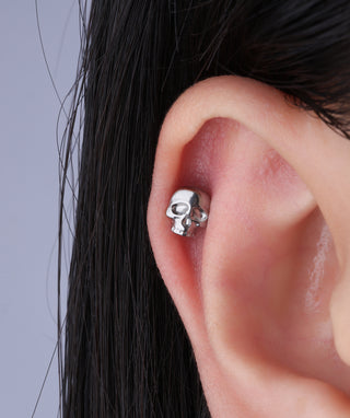 💀Titanium Cool Skull Flatback Stud - OumoJewelry