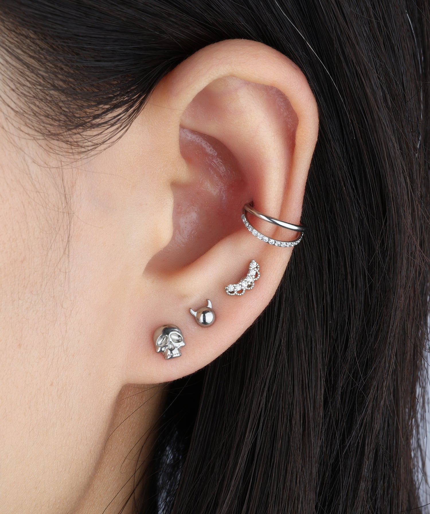 💀Titanium Cool Skull Stud