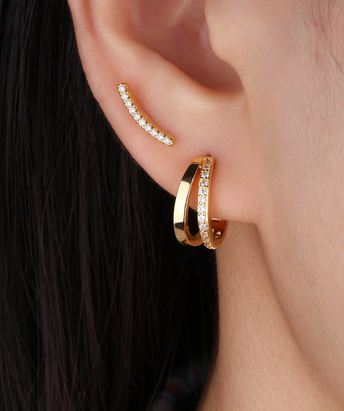 Sparkly Curved Stud - Stainless Steel - Upper Lobe, Helix, Flat - Oumo Jewelry