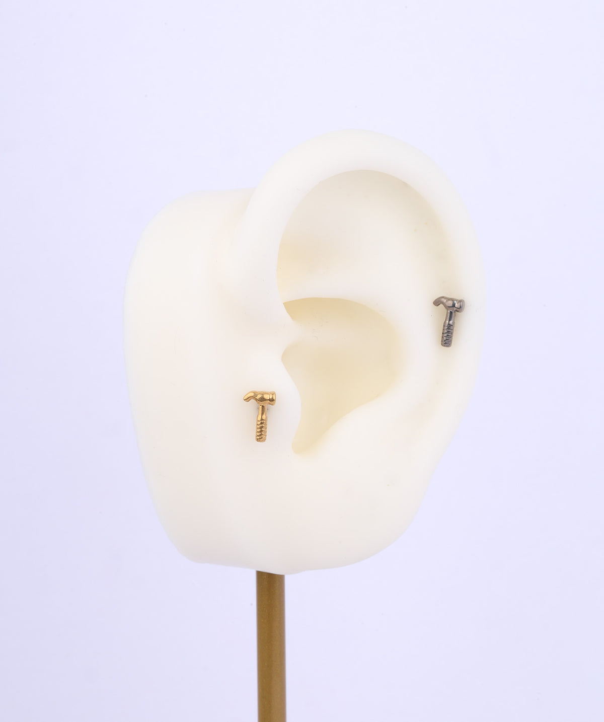 Titanium Hammer Flatback Stud - Titanium - Helix, Flat, Conch - Oumo Jewelry