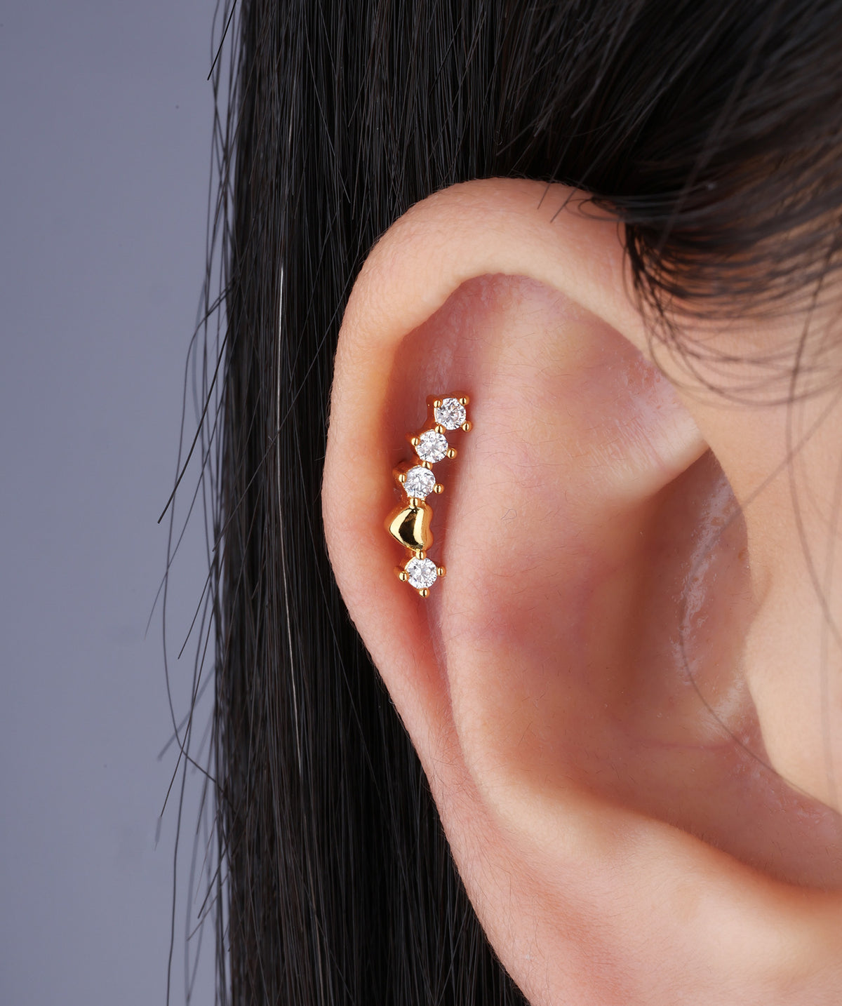 Curved Gem Heart Stud - Stainless Steel - Upper Lobe, Helix, Flat - Oumo Jewelry