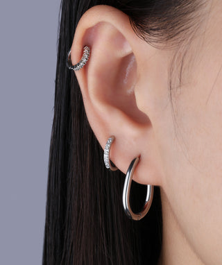 Simple Oval Hoops - OumoJewelry