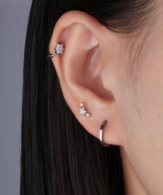 Beautiful Flower Helix Hoop - OumoJewelry